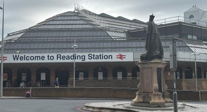 Electrician in Reading Station